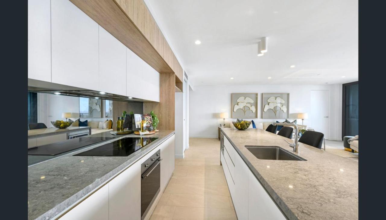 Vue Broadbeach - Official Gold Coast Exterior photo