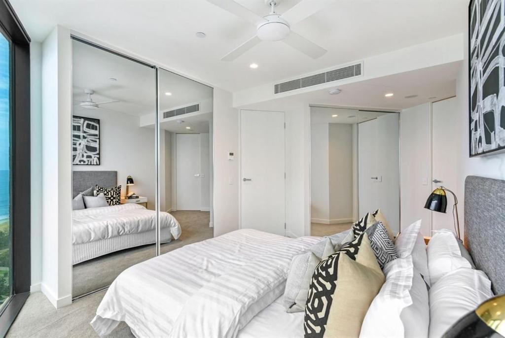 Vue Broadbeach - Official Gold Coast Exterior photo