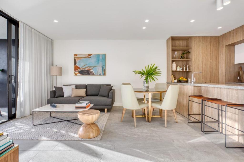 Vue Broadbeach - Official Gold Coast Exterior photo